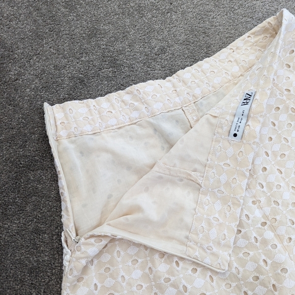Zara cream beige shorts with cutwork embroidery size Medium Bohemian Cottagecore - Picture 9 of 16